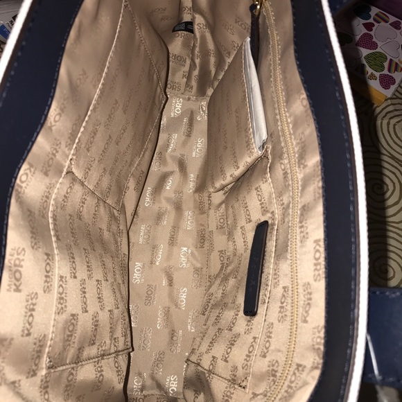 BNWT Navy & White Striped Michael Kors Hand Bag - Picture 5 of 8